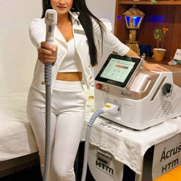 Post do Instagram com o aparelho de depilação a laser